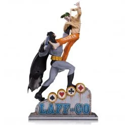 Batman Vs The Joker Laff-Co Battle Statue DC Comics