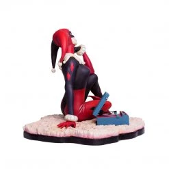 DC Comics Batman: The Animated Series Harley Quinn Waiting For My J Man Statue