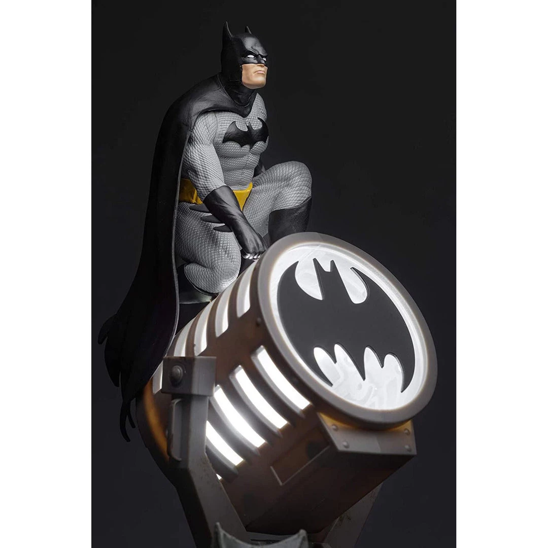 Batman Figurine Bat Signal Table Lamp PALADONE 10 Batman Figurine Bat Signal Table Lamp PALADONE
