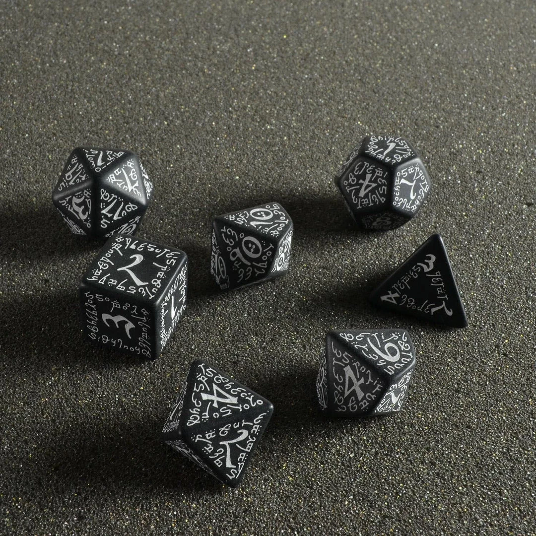 Q-Workshop Elvish Black/White Dice Set 4 Q-Workshop Elvish Black/White Dice Set