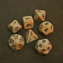 Dice Chessex Marble Poly 7-Die Set - Ivory/Black 5 Dice Chessex Marble Poly 7-Die Set - Ivory/Black
