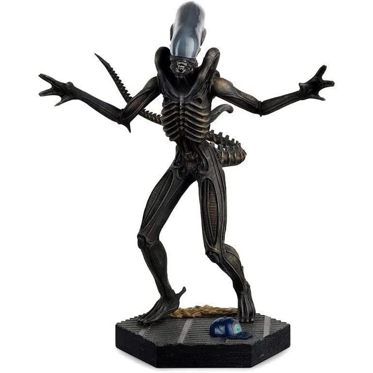 Alien Xenomorph Drone Figurine 4 Alien Xenomorph Drone Figurine