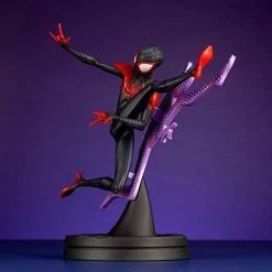 Spider-Man Into The Spider-Verse: Mile Morales Artfx+ Statue Marvel 15 Spider-Man Into The Spider-Verse: Mile Morales Artfx+ Statue Marvel